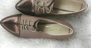 C. L. A. B. E. L Vicky-11